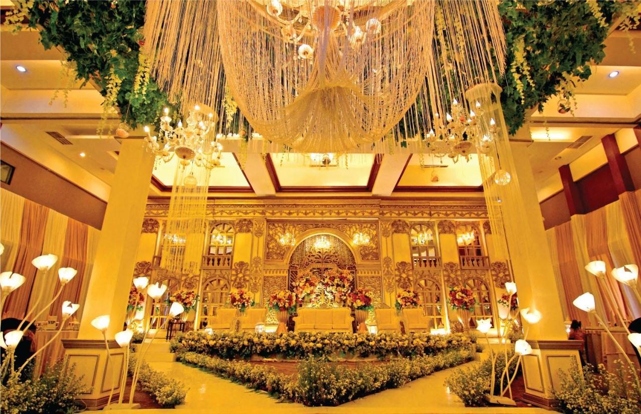 Hermes Palace Hotel Banda Aceh Exterior photo