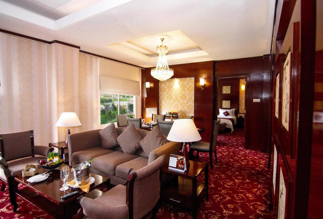 Hermes Palace Hotel Banda Aceh Exterior photo