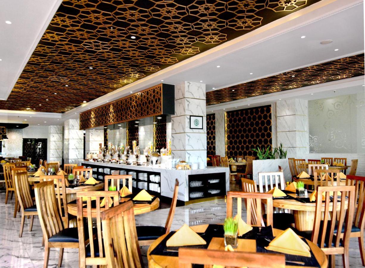 Hermes Palace Hotel Banda Aceh Exterior photo