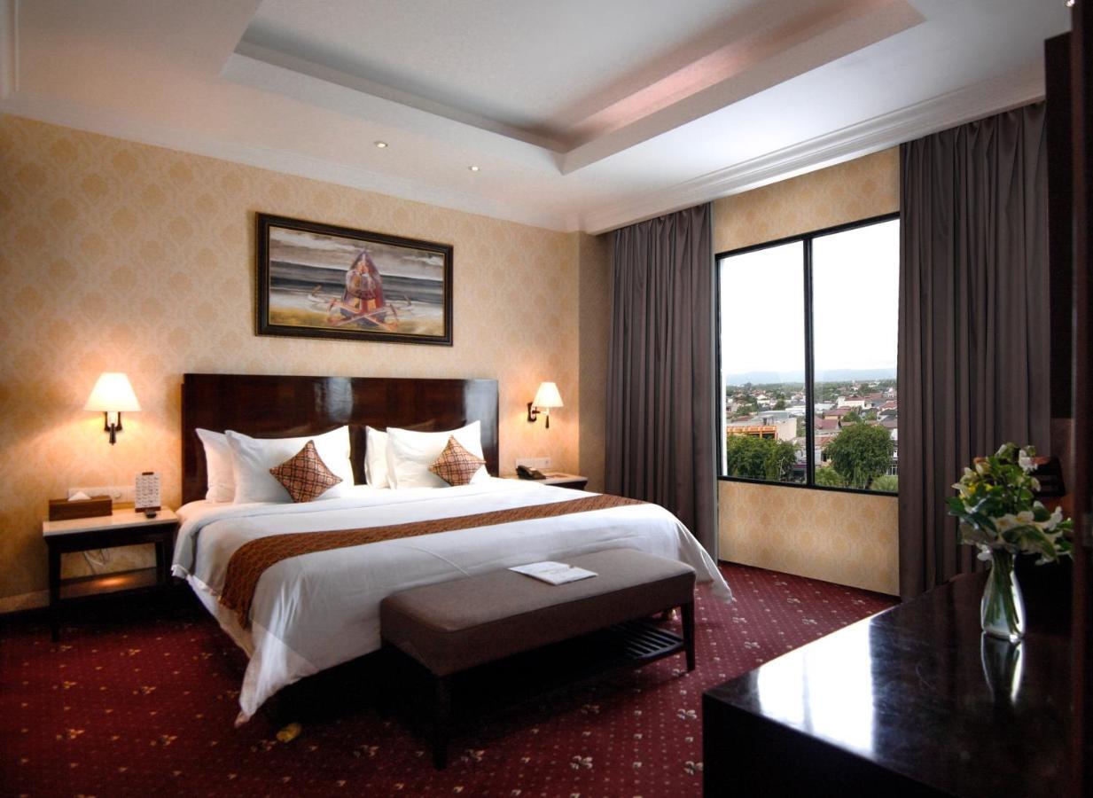 Hermes Palace Hotel Banda Aceh Exterior photo
