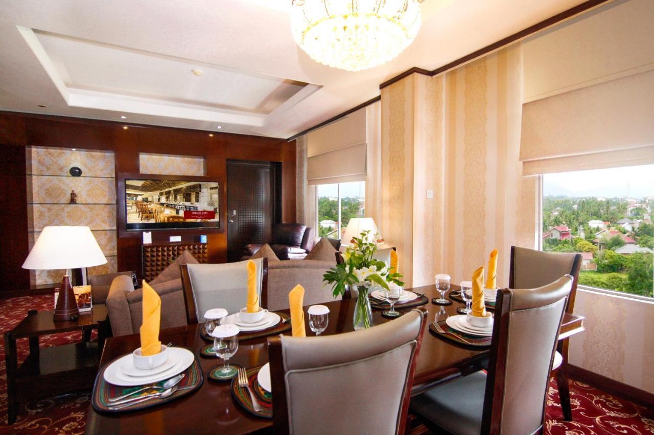 Hermes Palace Hotel Banda Aceh Exterior photo