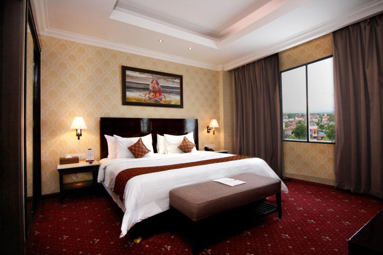 Hermes Palace Hotel Banda Aceh Exterior photo