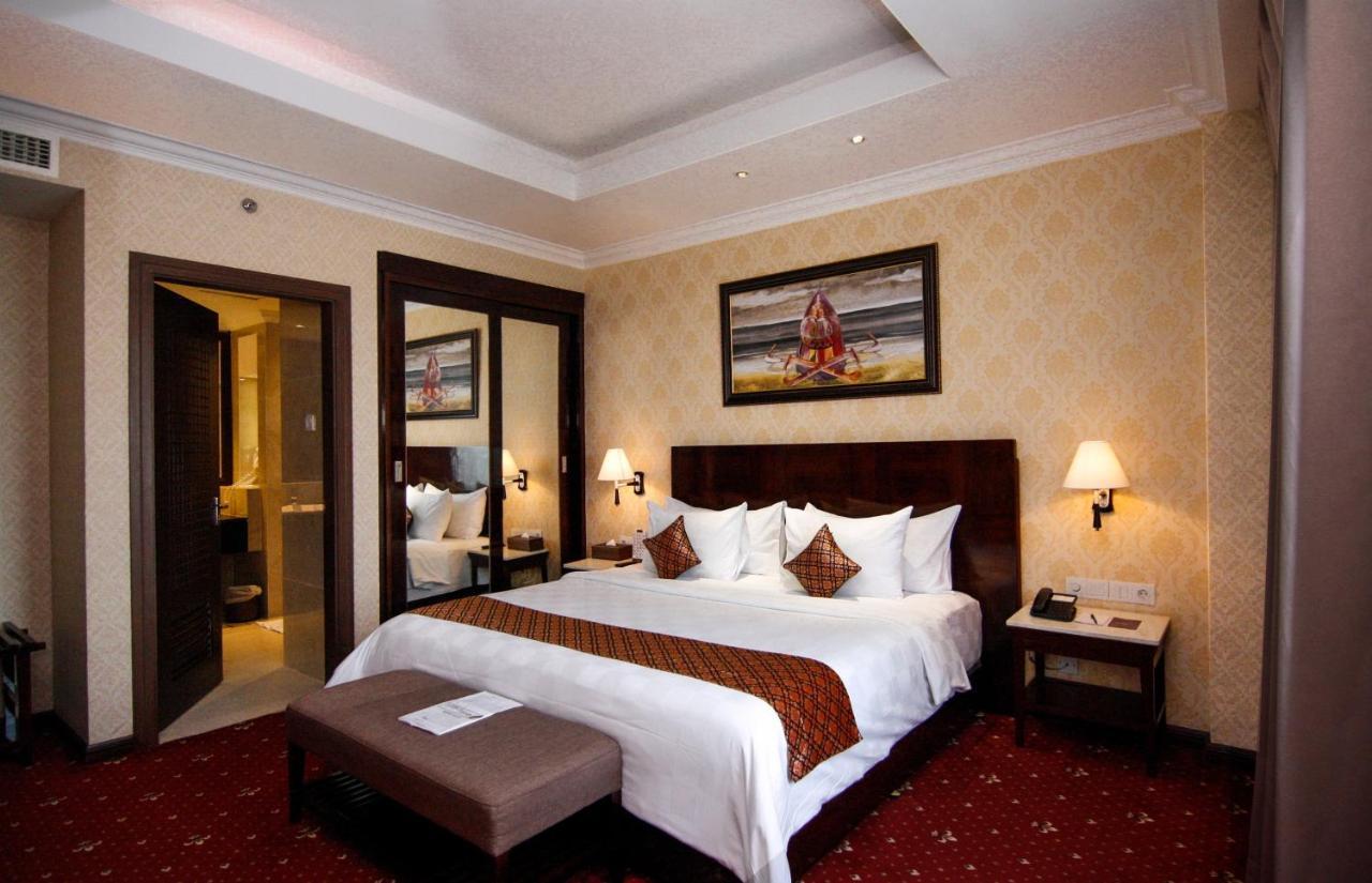 Hermes Palace Hotel Banda Aceh Exterior photo