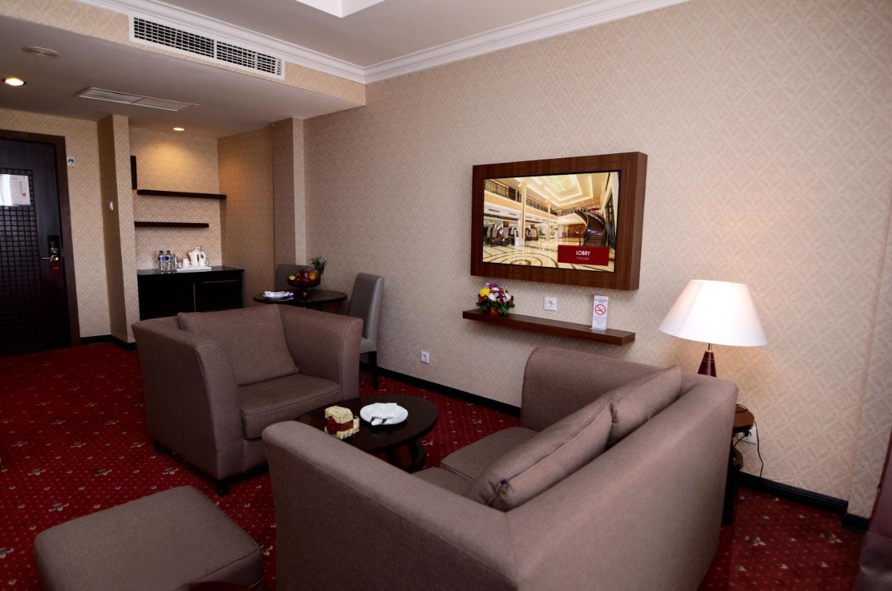 Hermes Palace Hotel Banda Aceh Exterior photo
